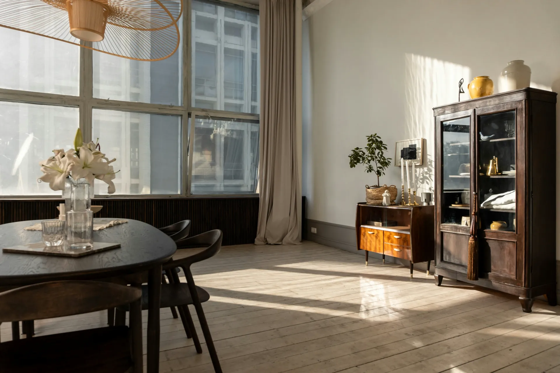 An image of a room interior