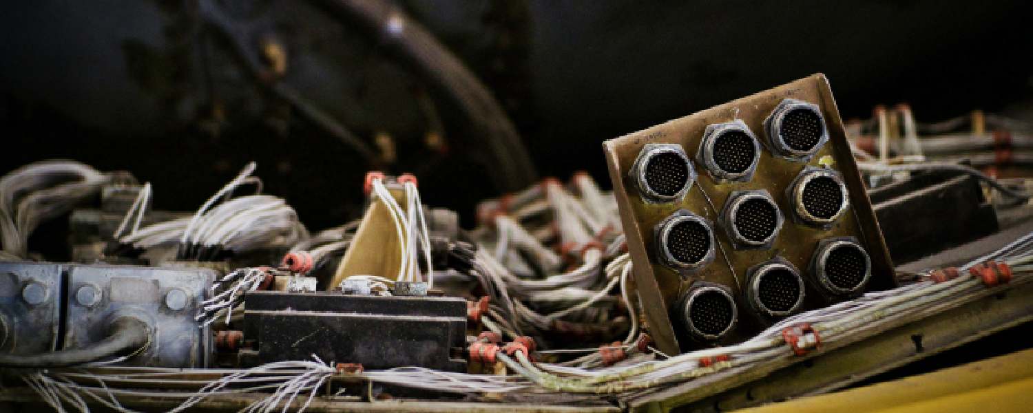 How To Recycle Electronic Waste (e-waste) Responsibly Featured Image